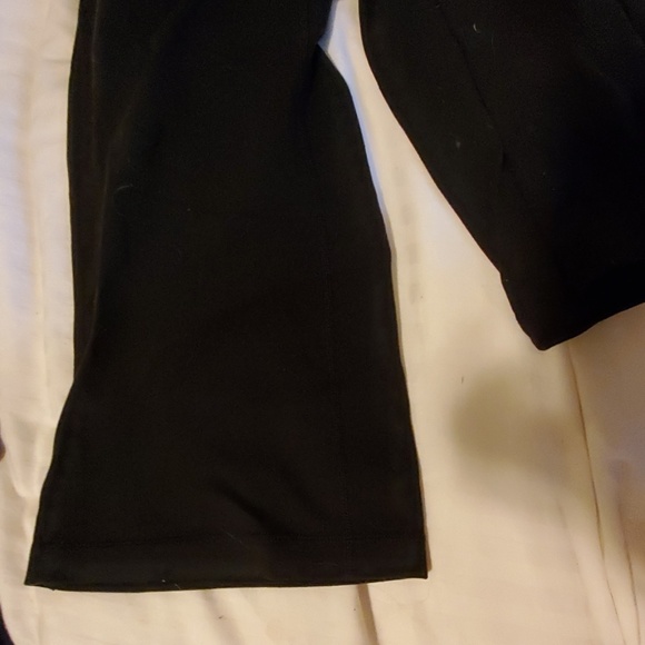 Lululemon yoga pant size 8 - Picture 3 of 3